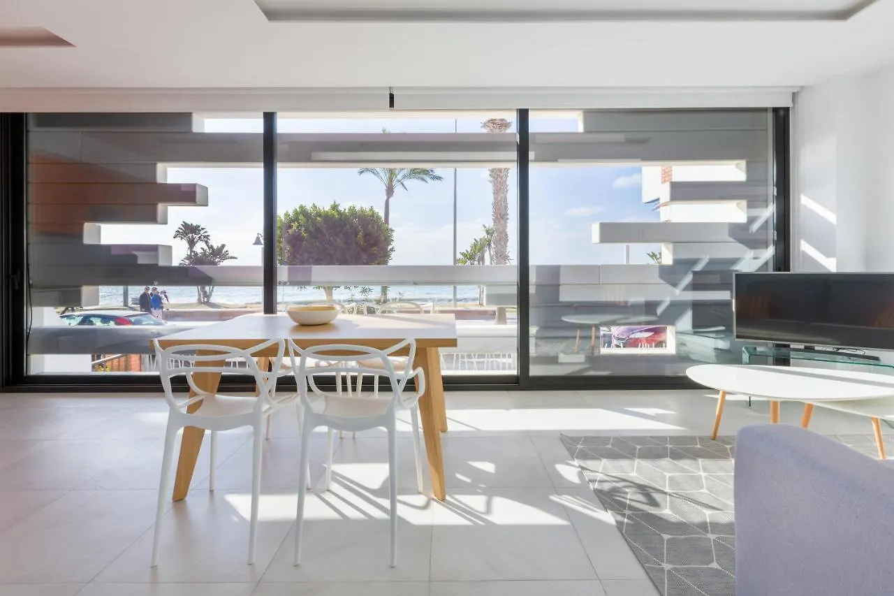 Renthas Calabeach Apartment Ринкон-де-ла-Викториа