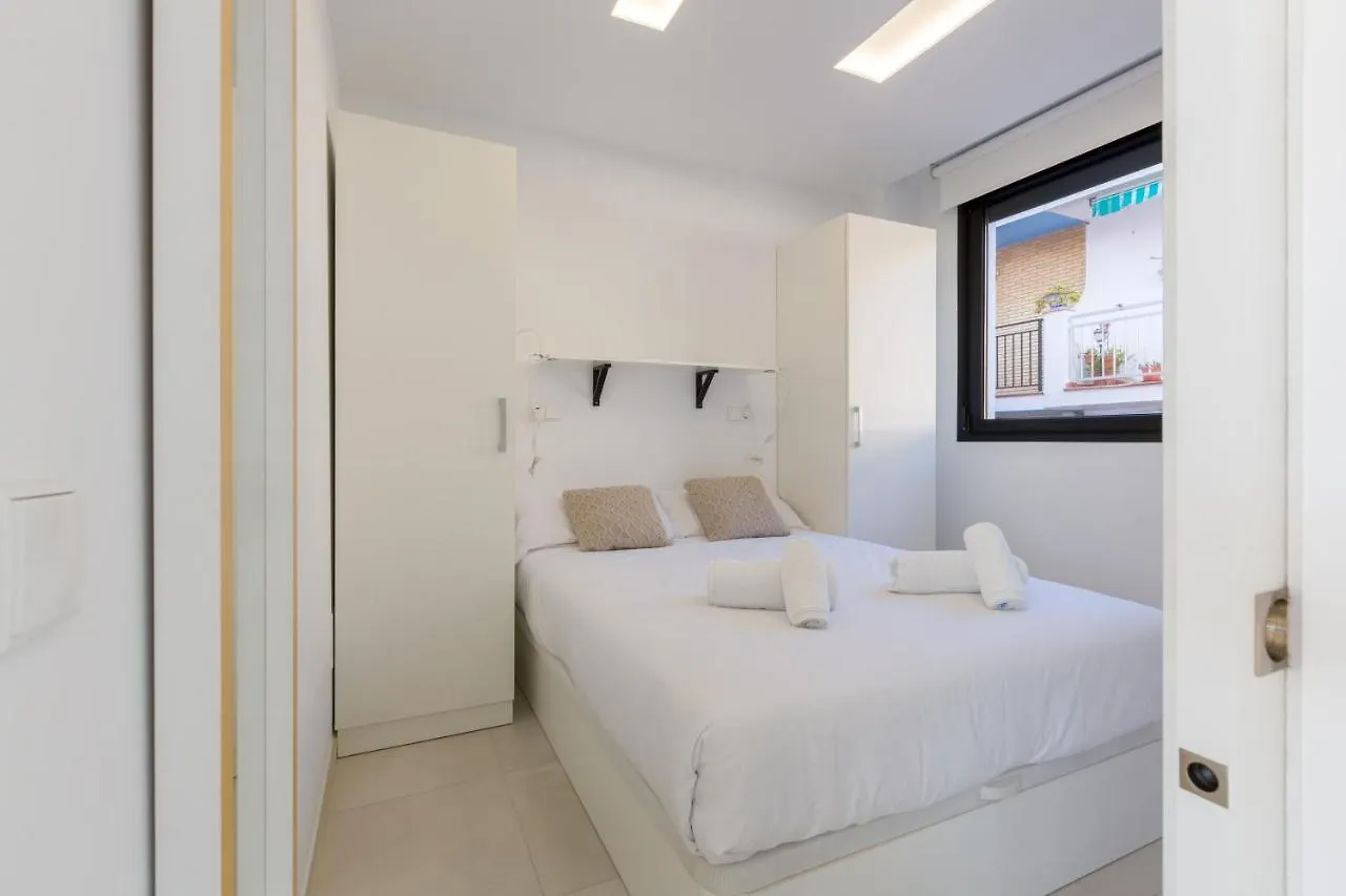 Renthas Calabeach Apartment Ринкон-де-ла-Викториа