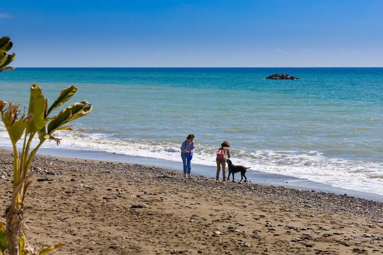 Renthas Calabeach Apartment Rincón de la Victoria Spanyolország